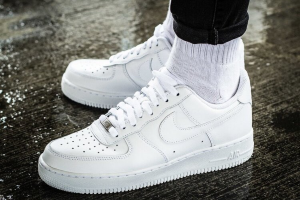 NIKE AIR FORCE 1 ''07