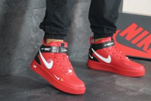 Nike Air Force 1 07 Mid LV8 RED