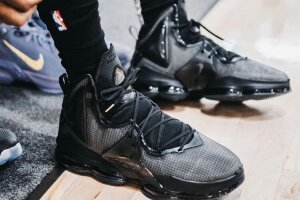 Nike LeBron 19