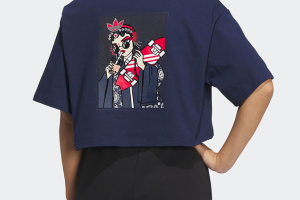 Укороченная футболка Adidas toc gfx tee w (IP1757)