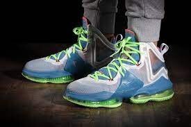 Nike LeBron 19 EP