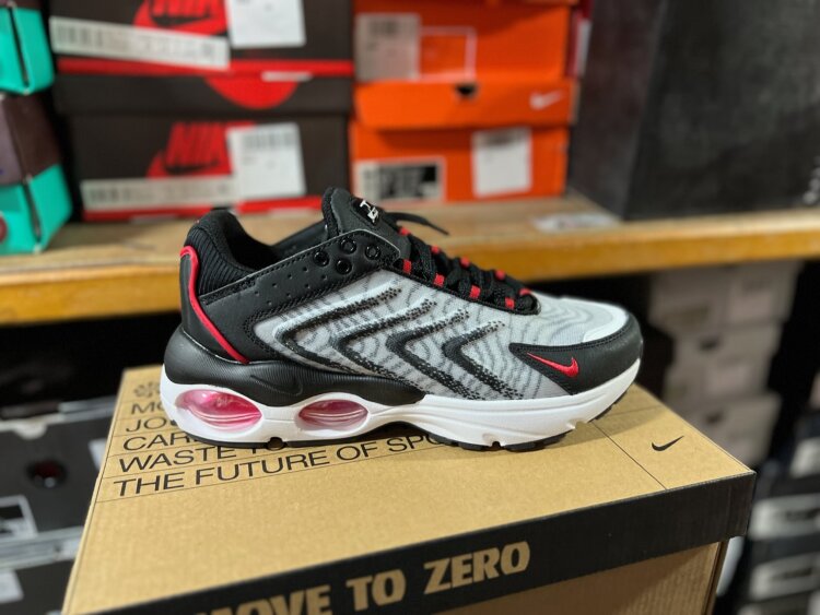 Nike Air Max TW